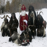 Sinterklaas en zijn zwarte pieten
